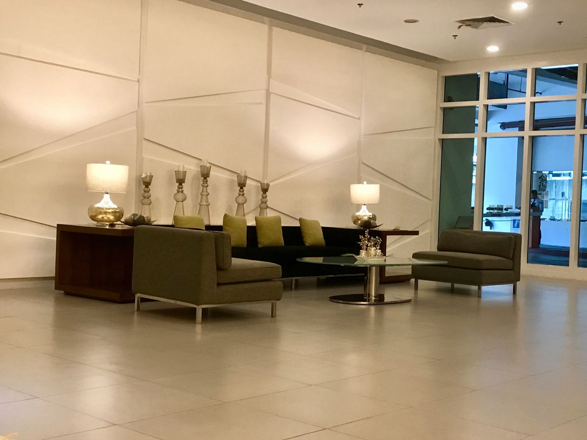 The Beacon Serviced Residences Makati City Екстериор снимка
