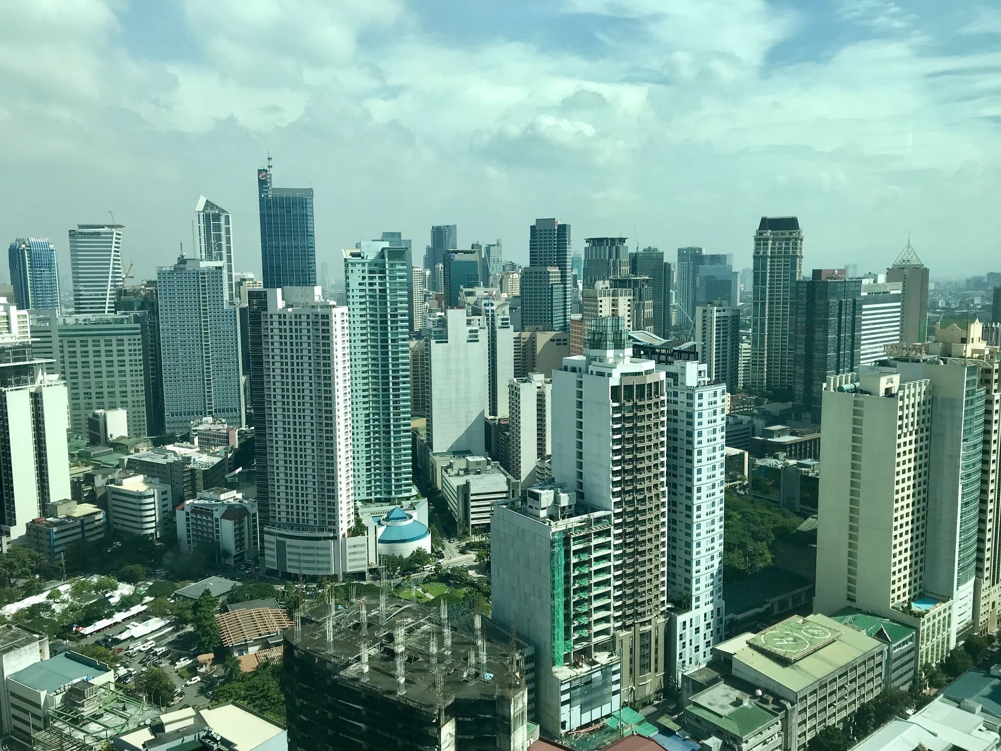 The Beacon Serviced Residences Makati City Екстериор снимка